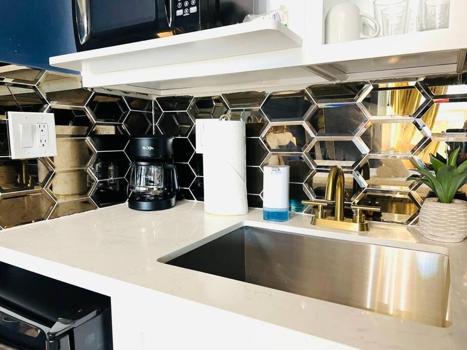Апартаменты Modern Design Studio For Two Gaslamp District! Located In The Heart Of Downtown San Diego! Экстерьер фото